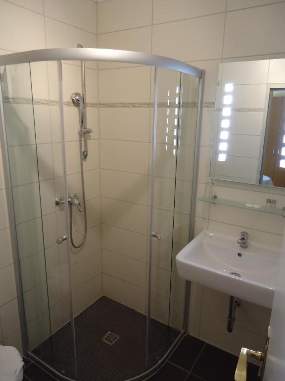 Hotel Ottersleben มัคเดอบวร์ก ภายนอก รูปภาพ