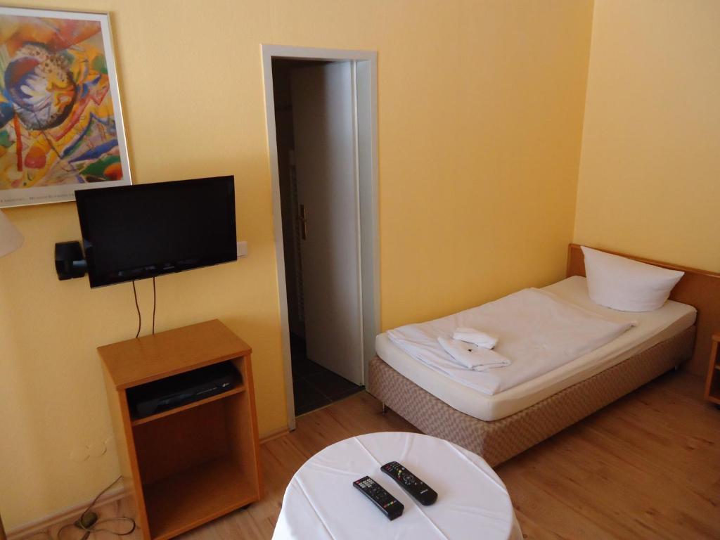 Hotel Ottersleben มัคเดอบวร์ก ภายนอก รูปภาพ